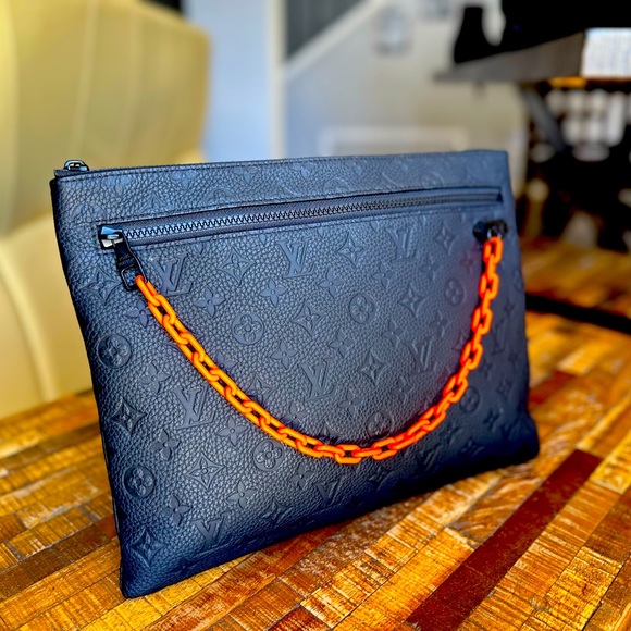 Louis Vuitton - Virgil Abloh A4 pochette - Picture 1 of 8